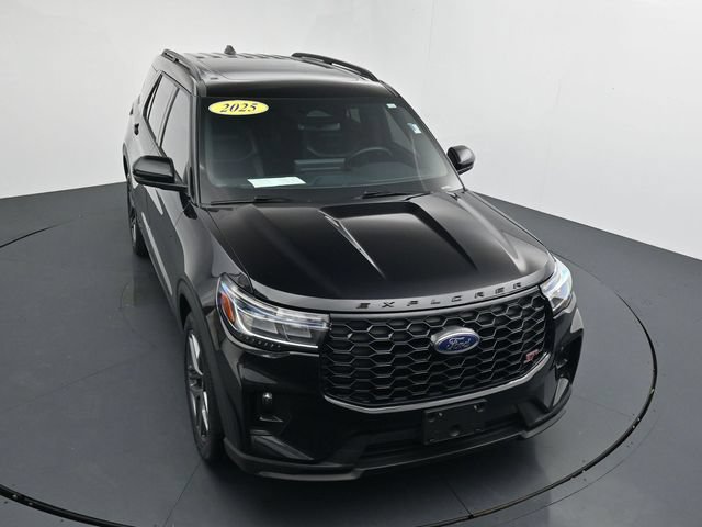 Certified 2025 Ford Explorer ST AWD/4WD image 26