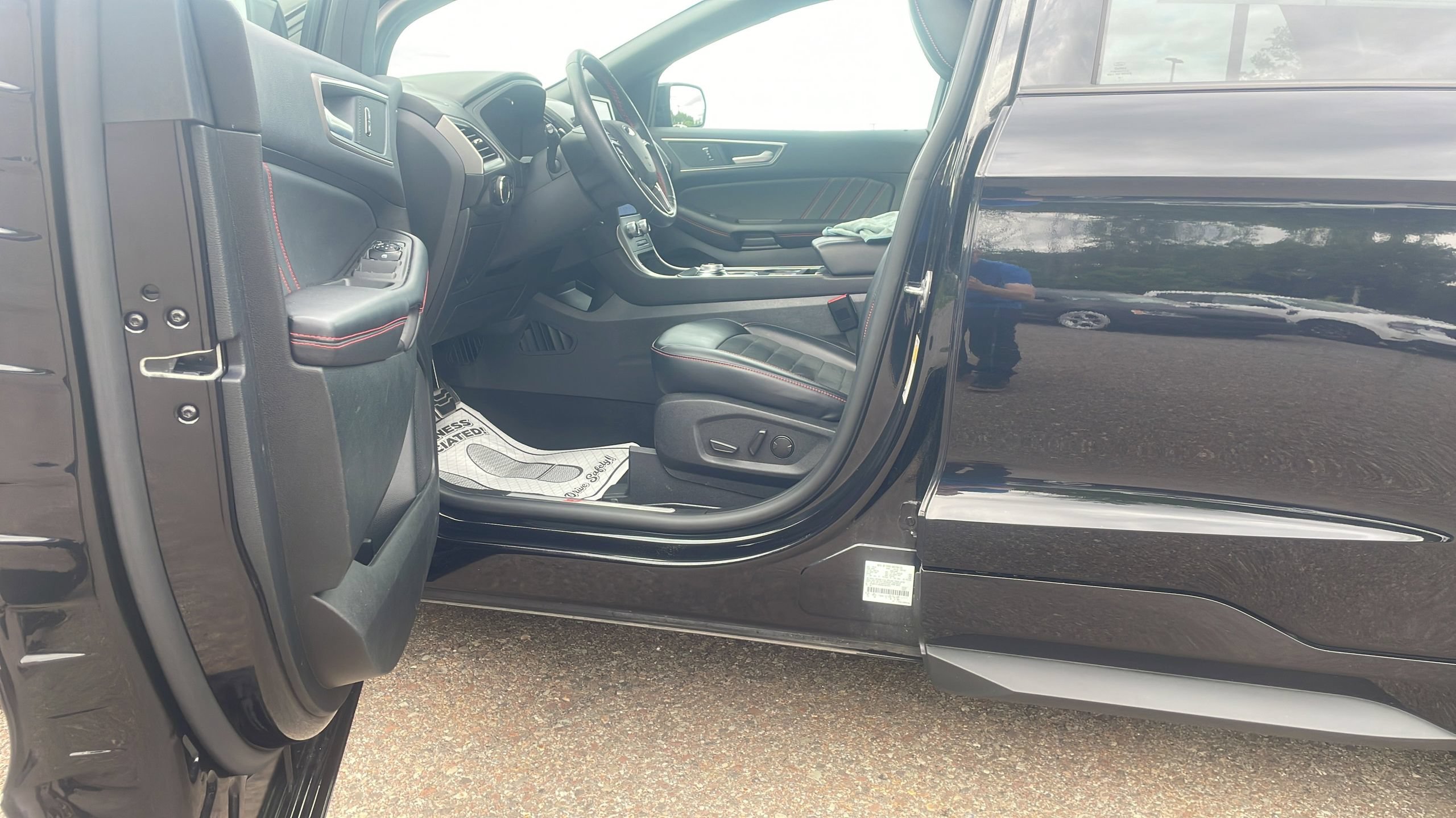 Certified 2024 Ford Edge ST-Line AWD/4WD image 10