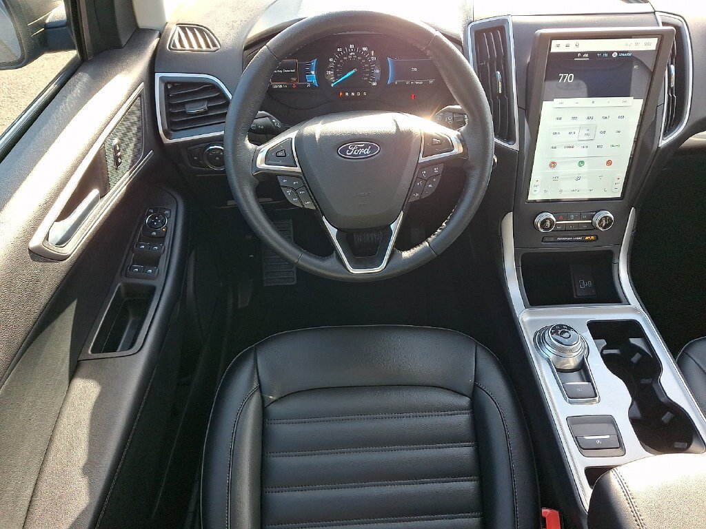 Certified 2024 Ford Edge SEL w/ Convenience Package AWD/4WD image 12