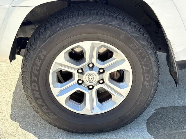 Used 2022 Toyota 4Runner SR5 Premium w/ Moonroof Package AWD/4WD image 13