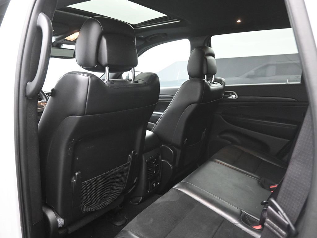 Used 2020 Jeep Grand Cherokee Altitude image 11