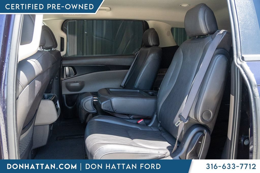 Used 2025 Kia Carnival FWD image 18