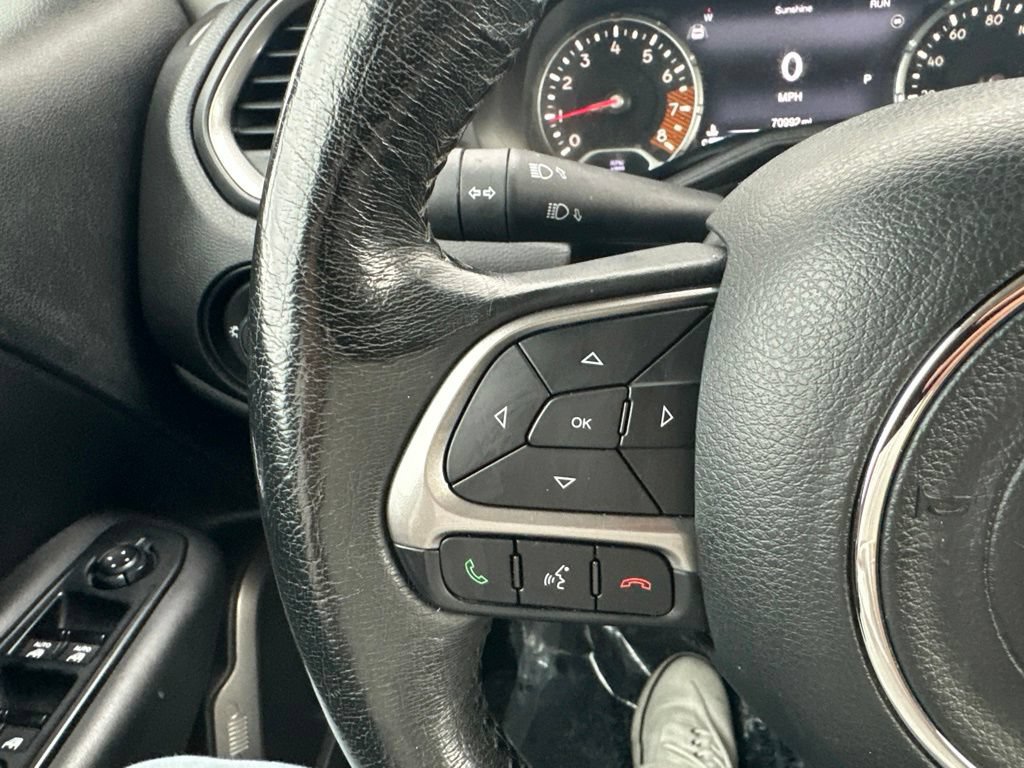 Used 2022 Jeep Renegade Latitude AWD/4WD image 34