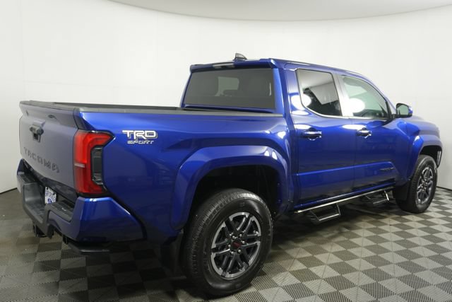 Used 2024 Toyota Tacoma TRD Sport AWD/4WD image 3