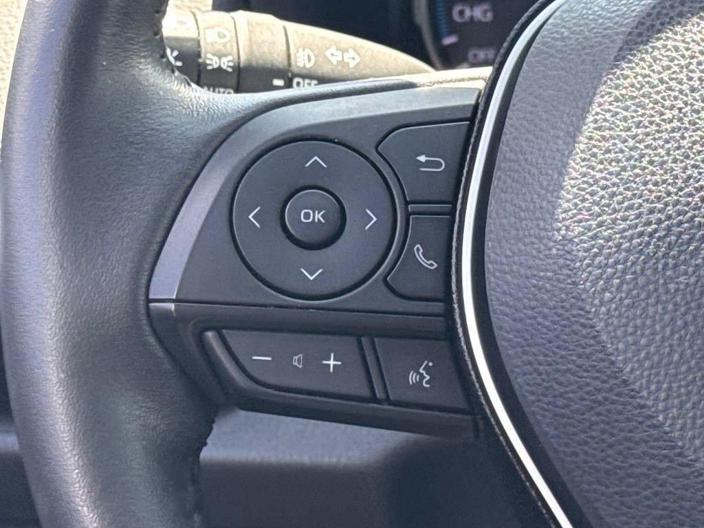Used 2021 Toyota RAV4 XLE Premium AWD/4WD image 23