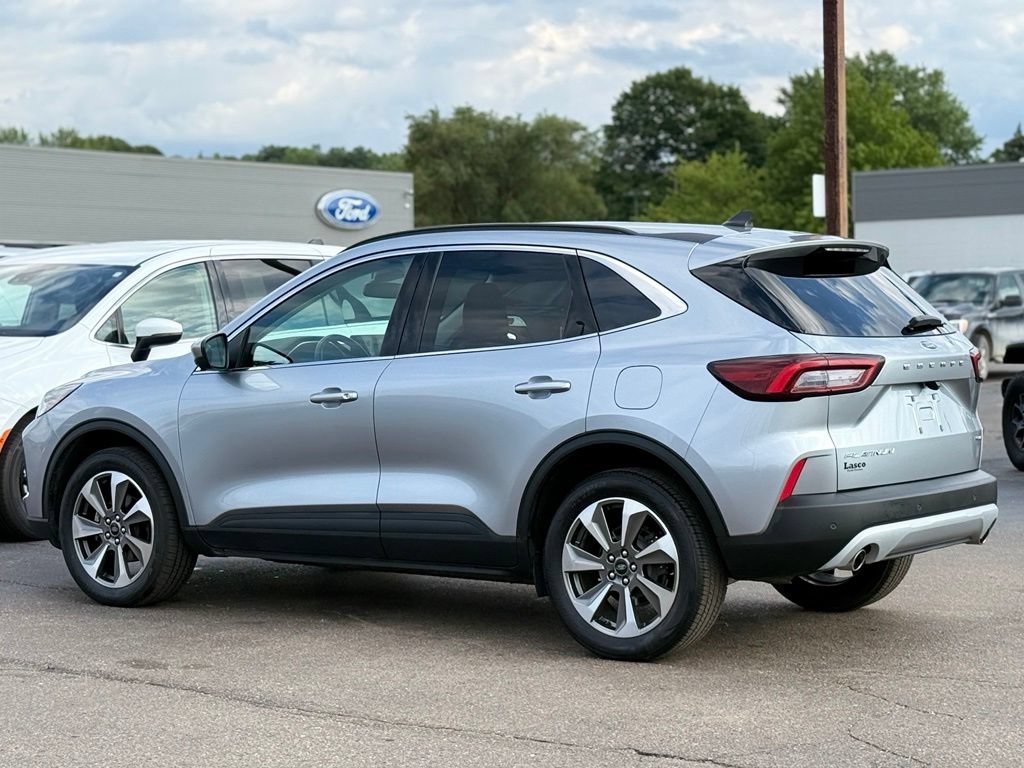 Certified 2024 Ford Escape Platinum AWD/4WD image 36