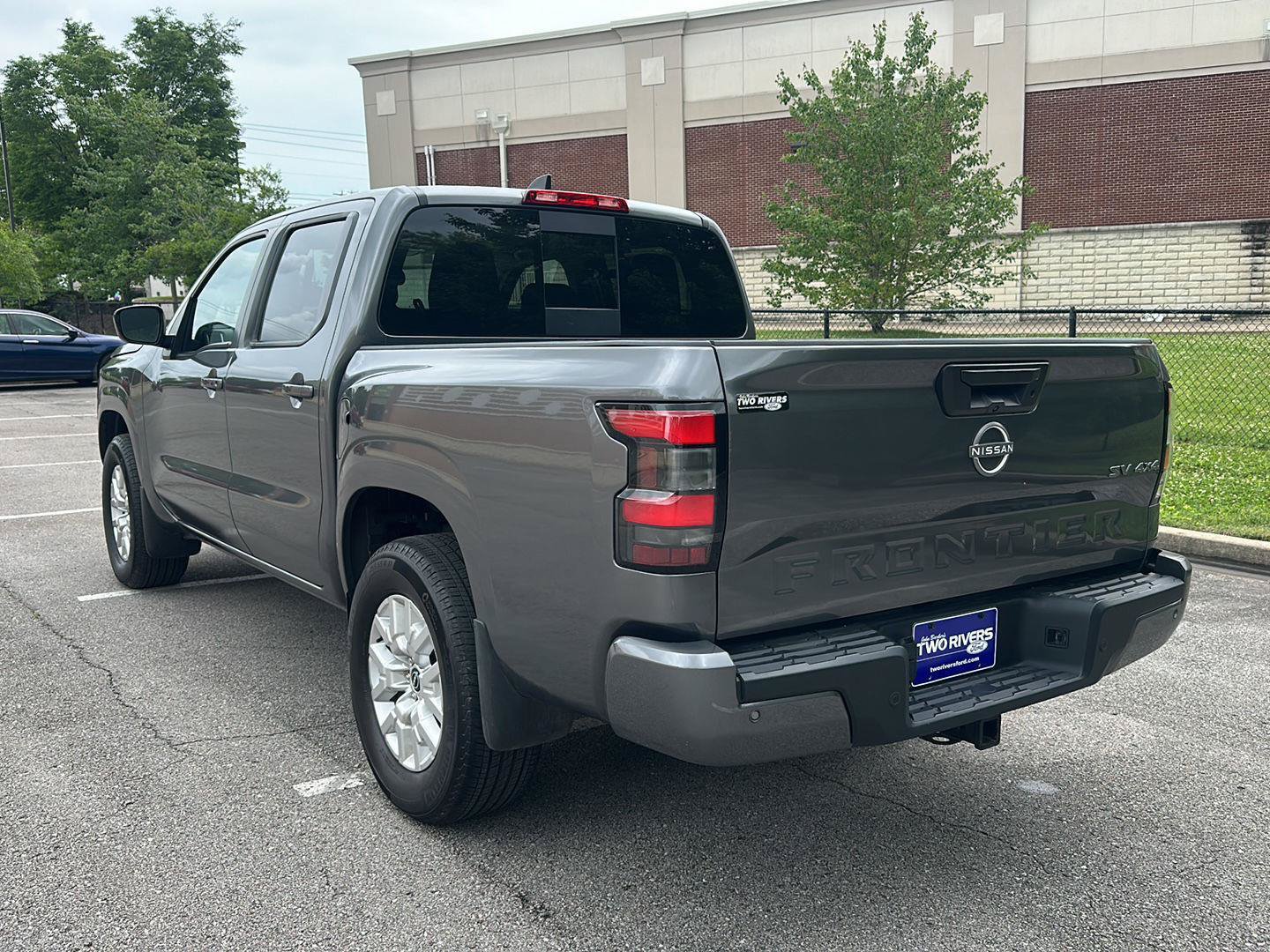 Used 2024 Nissan Frontier SV w/ SV Convenience Package AWD/4WD image 3