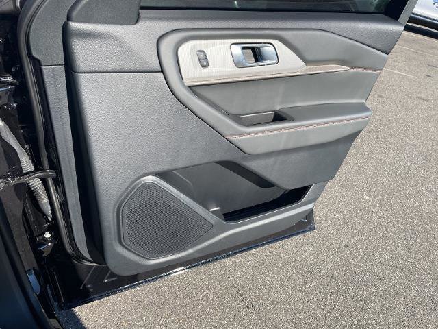 Certified 2025 Ford Explorer Active w/ Active Comfort Package image 26