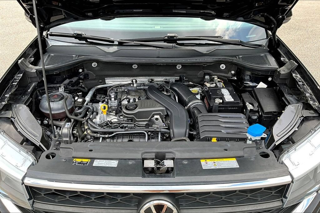 Used 2022 Volkswagen Taos SE FWD image 32