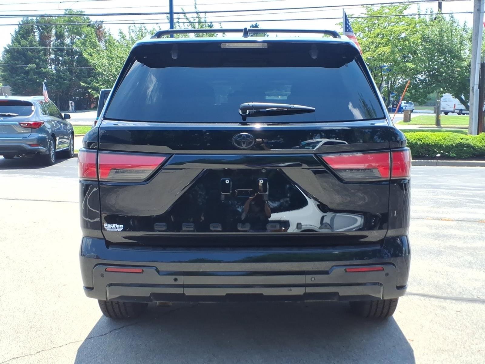Used 2024 Toyota Sequoia Limited w/ Nightshade Package AWD/4WD image 4