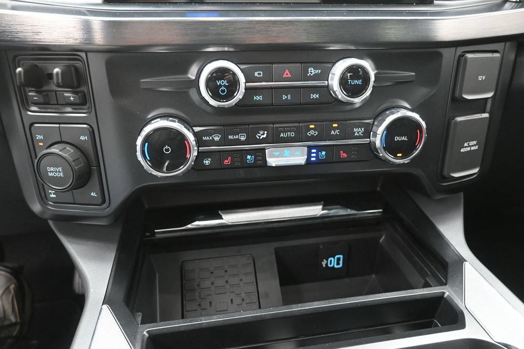 Certified 2025 Ford F250 Lariat w/ Black Appearance Package AWD/4WD image 9