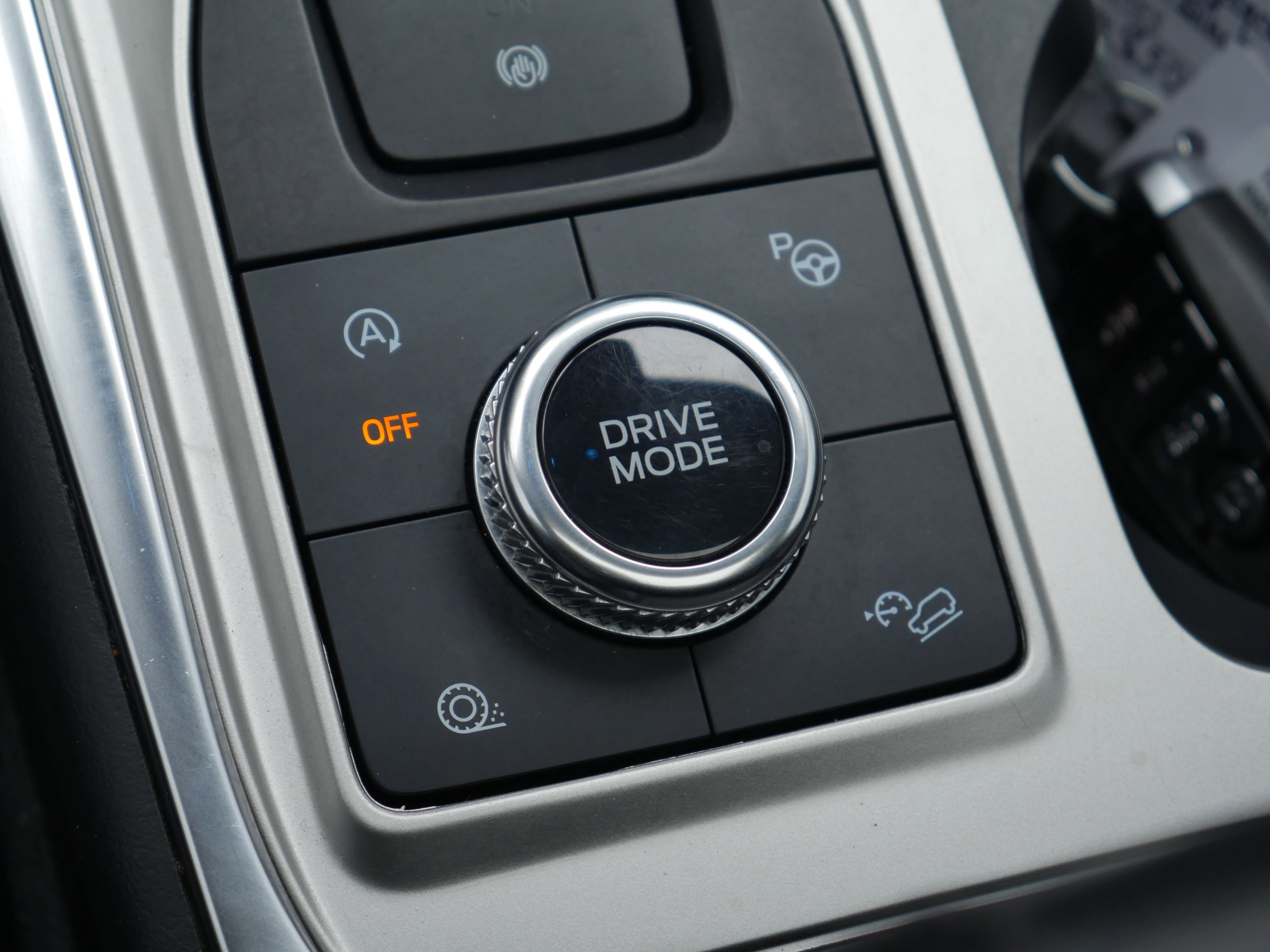 Certified 2021 Ford Explorer Platinum image 22