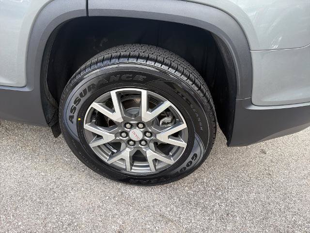 Used 2023 GMC Acadia SLE w/ Driver Convenience Package FWD image 32