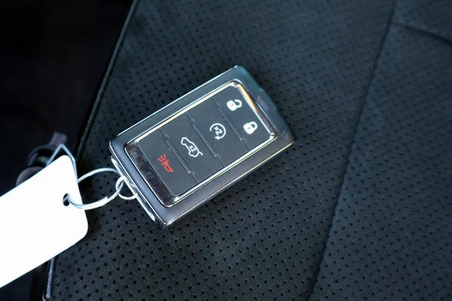 Used 2025 Jeep Grand Cherokee L Laredo image 38