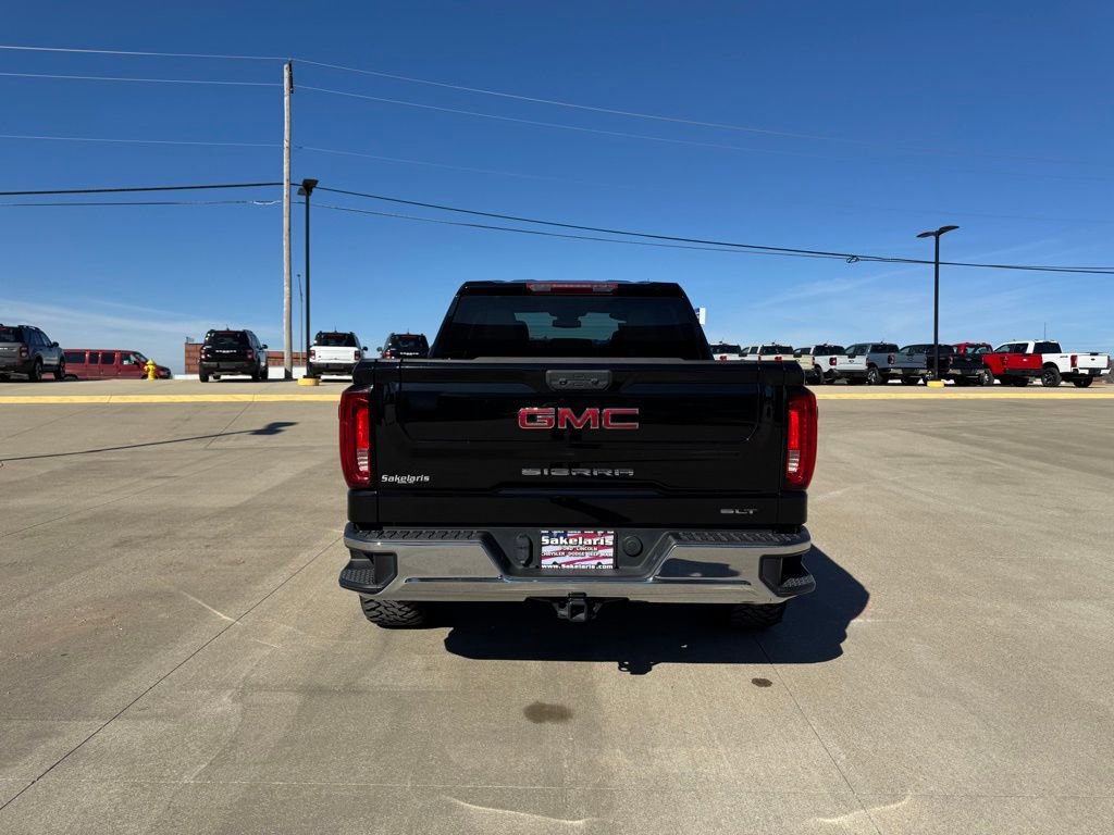 Used 2024 GMC Sierra 1500 SLT AWD/4WD image 4
