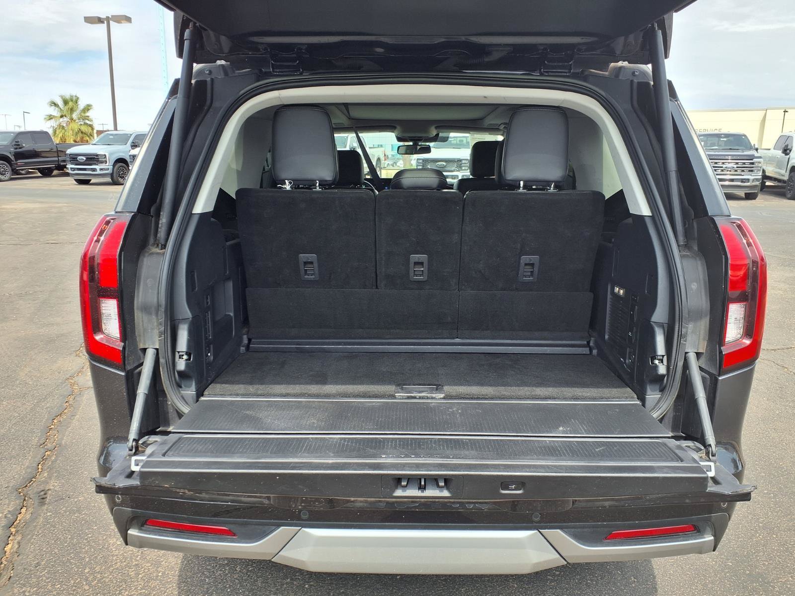 Certified 2025 Ford Expedition Active AWD/4WD image 17