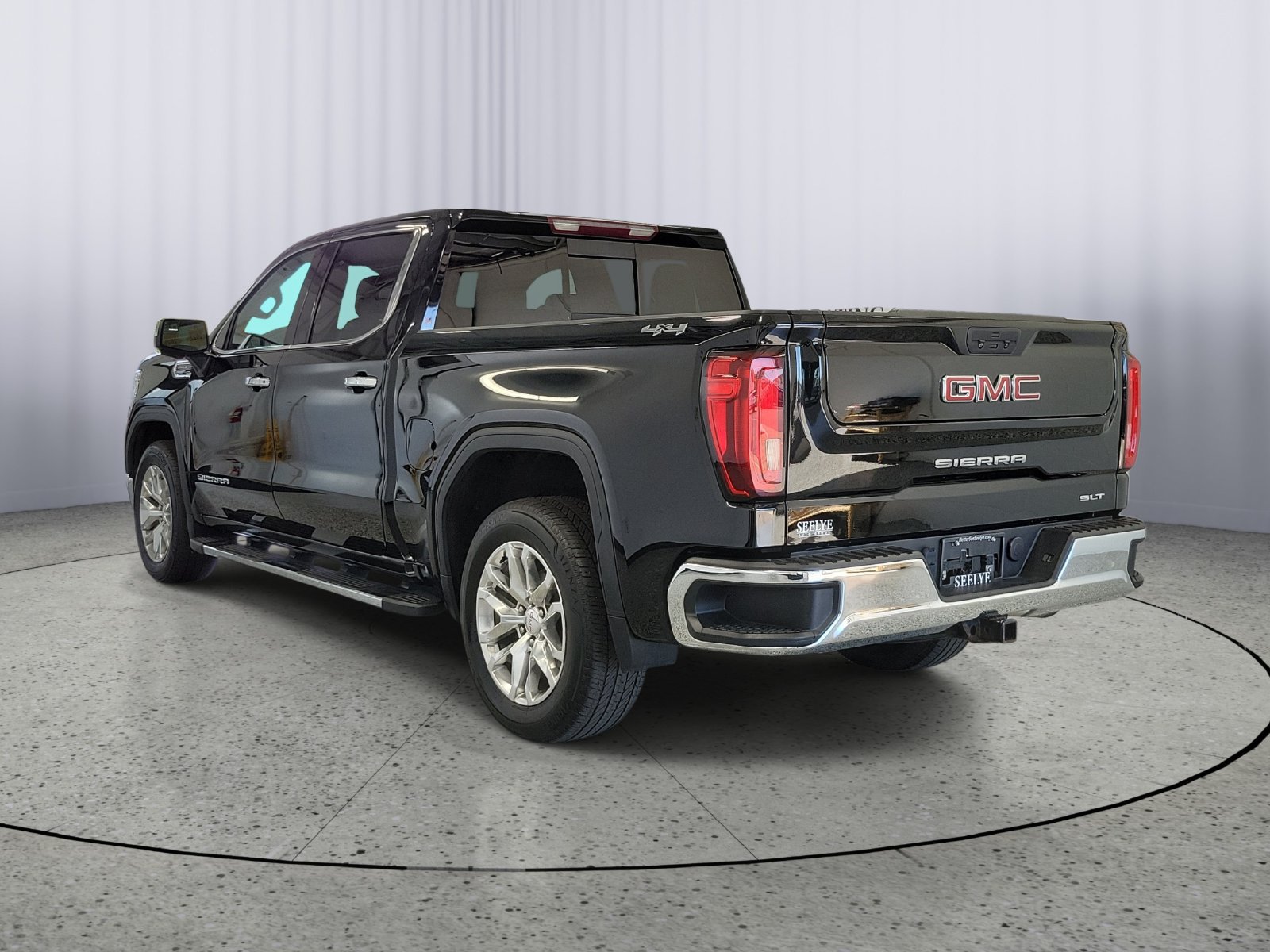Used 2020 GMC Sierra 1500 SLT w/ SLT Premium Package AWD/4WD image 3