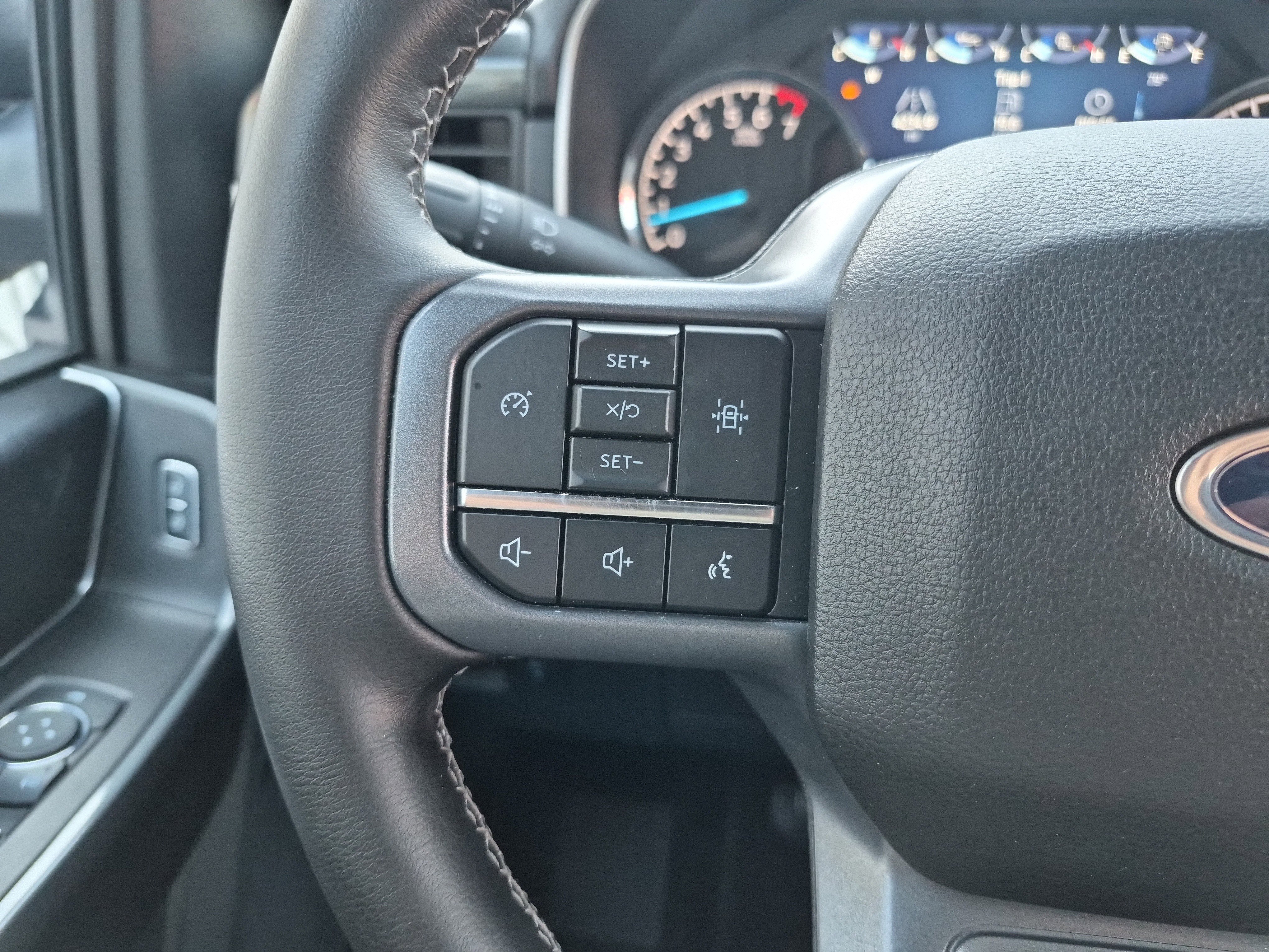 Certified 2023 Ford F150 XLT w/ Equipment Group 302A High image 27