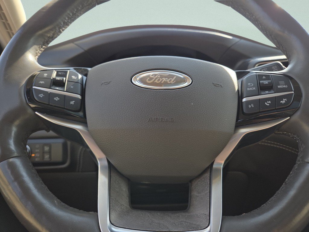 Certified 2021 Ford Explorer Platinum w/ Equipment Group 601A AWD/4WD image 33