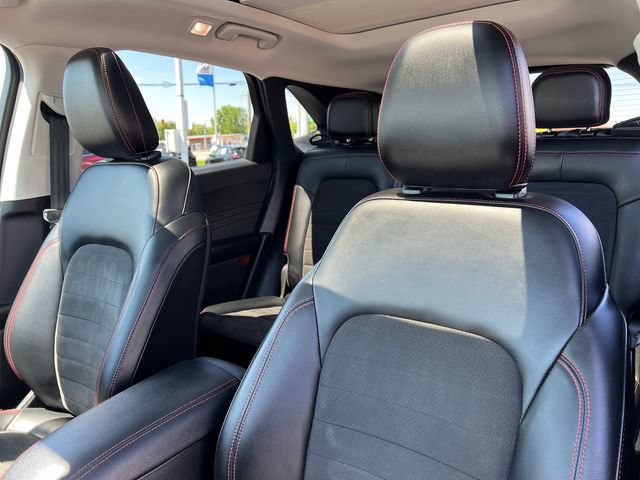 Certified 2022 Ford Escape SEL w/ SEL Stealth AWD Package image 25