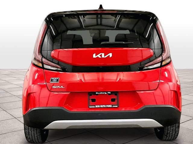 Used 2023 Kia Soul LX w/ LX Technology Package FWD image 4