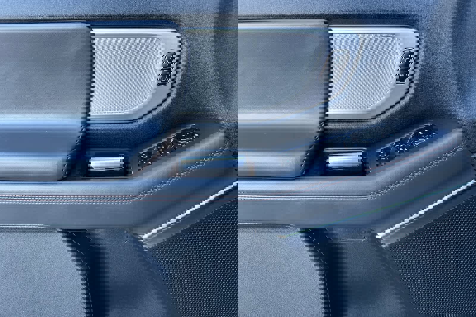 Certified 2025 Ford Expedition Max Active image 12