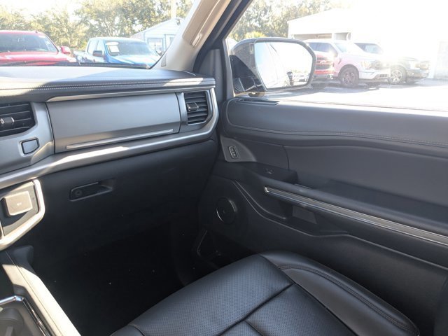 Certified 2024 Ford Expedition XLT image 15