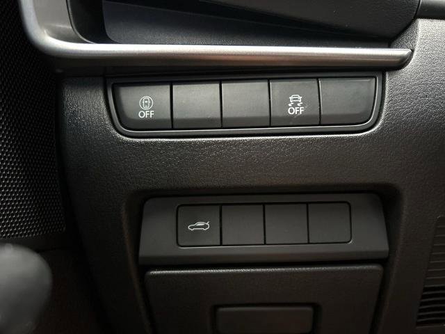 Used 2023 MAZDA MAZDA3 s image 22