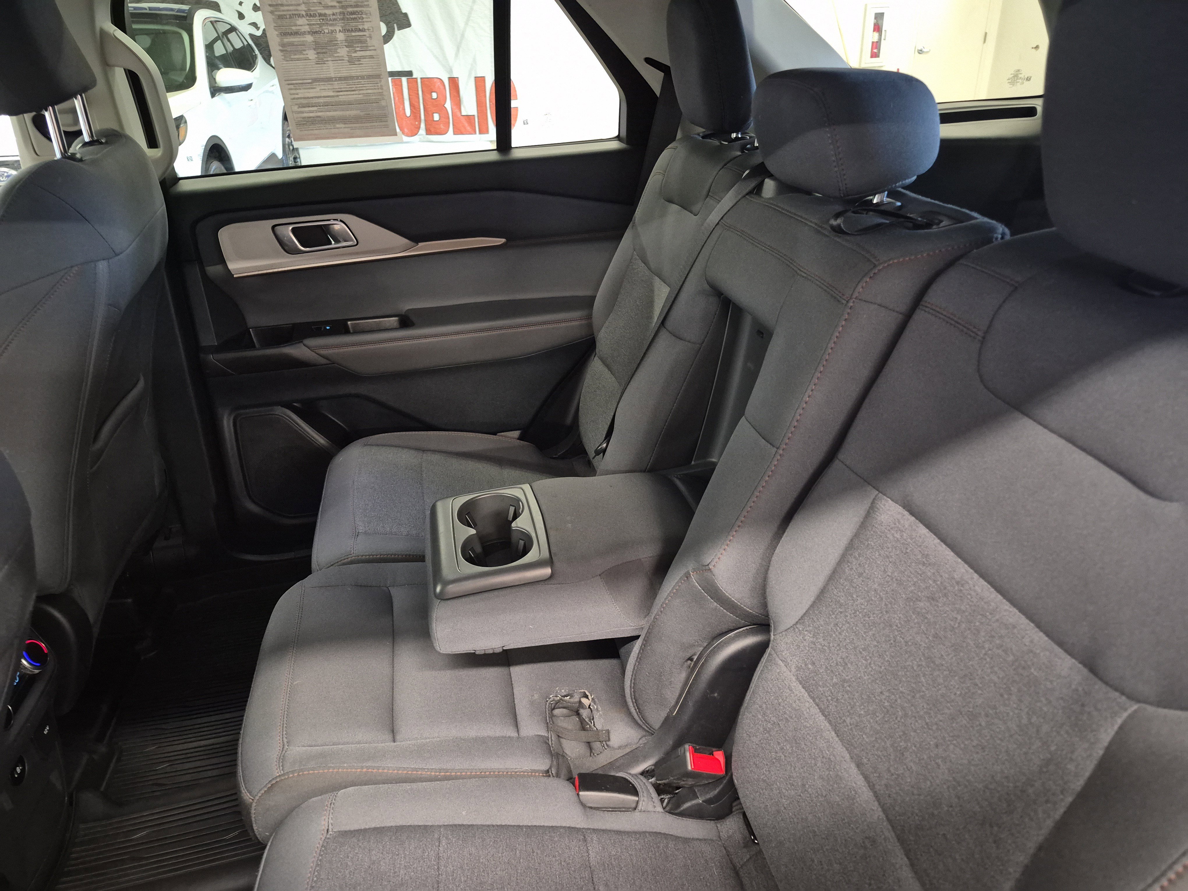 Certified 2025 Ford Explorer Active image 15