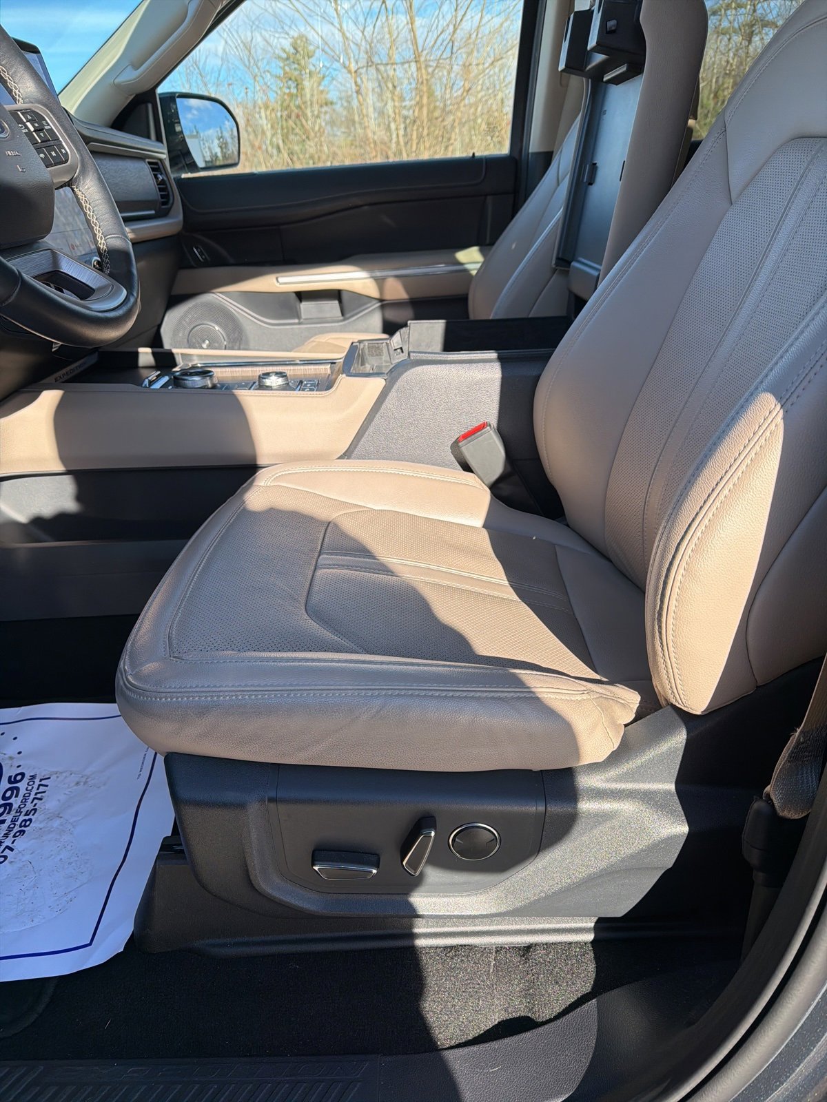 Certified 2024 Ford Expedition Limited image 21
