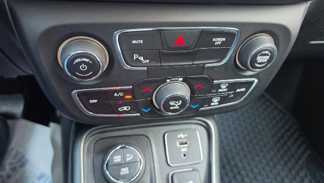 Used 2019 Jeep Compass Trailhawk w/ Leather Interior Group image 18