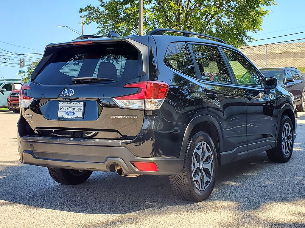 Used 2019 Subaru Forester Premium w/ All-Weather Package AWD/4WD image 5