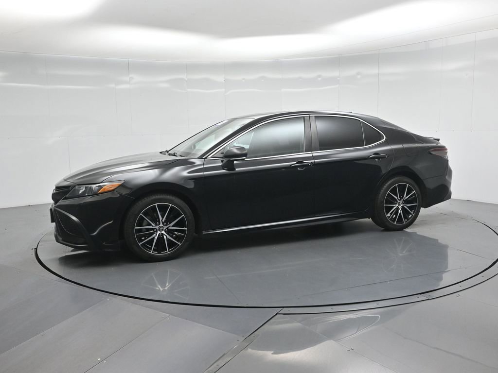 Used 2022 Toyota Camry SE image 29