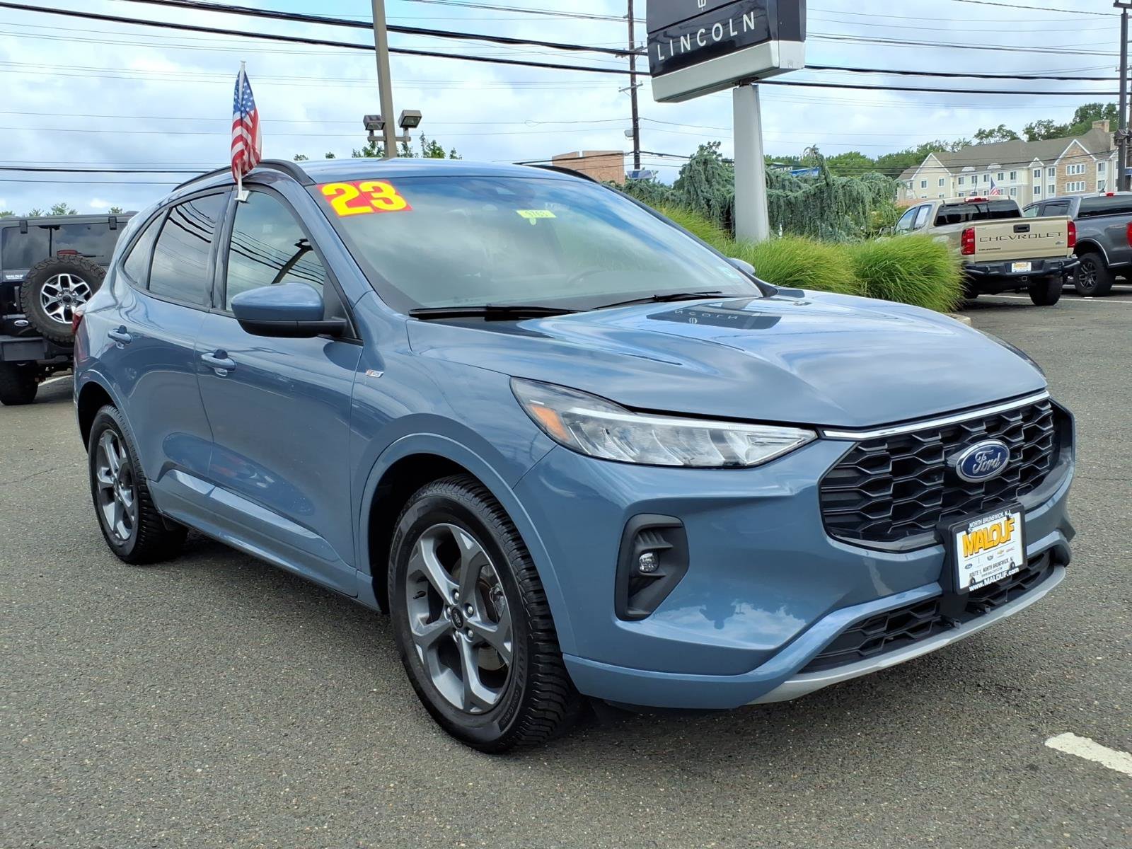 Certified 2023 Ford Escape ST-Line Select w/ Tech Pack #1 AWD/4WD image 1