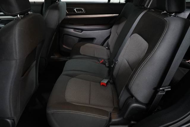 Certified 2018 Ford Explorer XLT AWD/4WD image 25