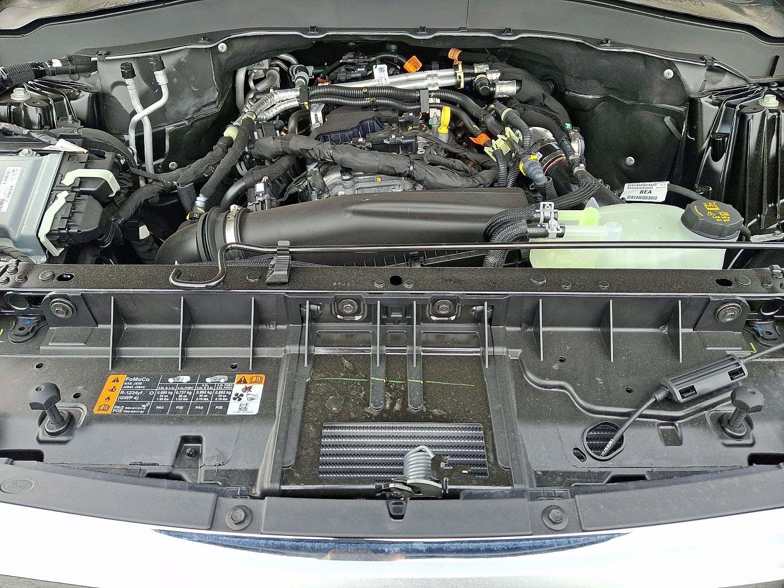 Certified 2025 Ford Explorer Active AWD/4WD image 28
