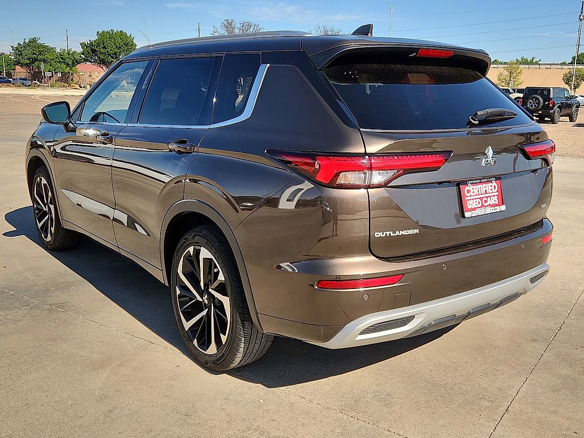 Used 2023 Mitsubishi Outlander SEL FWD image 2
