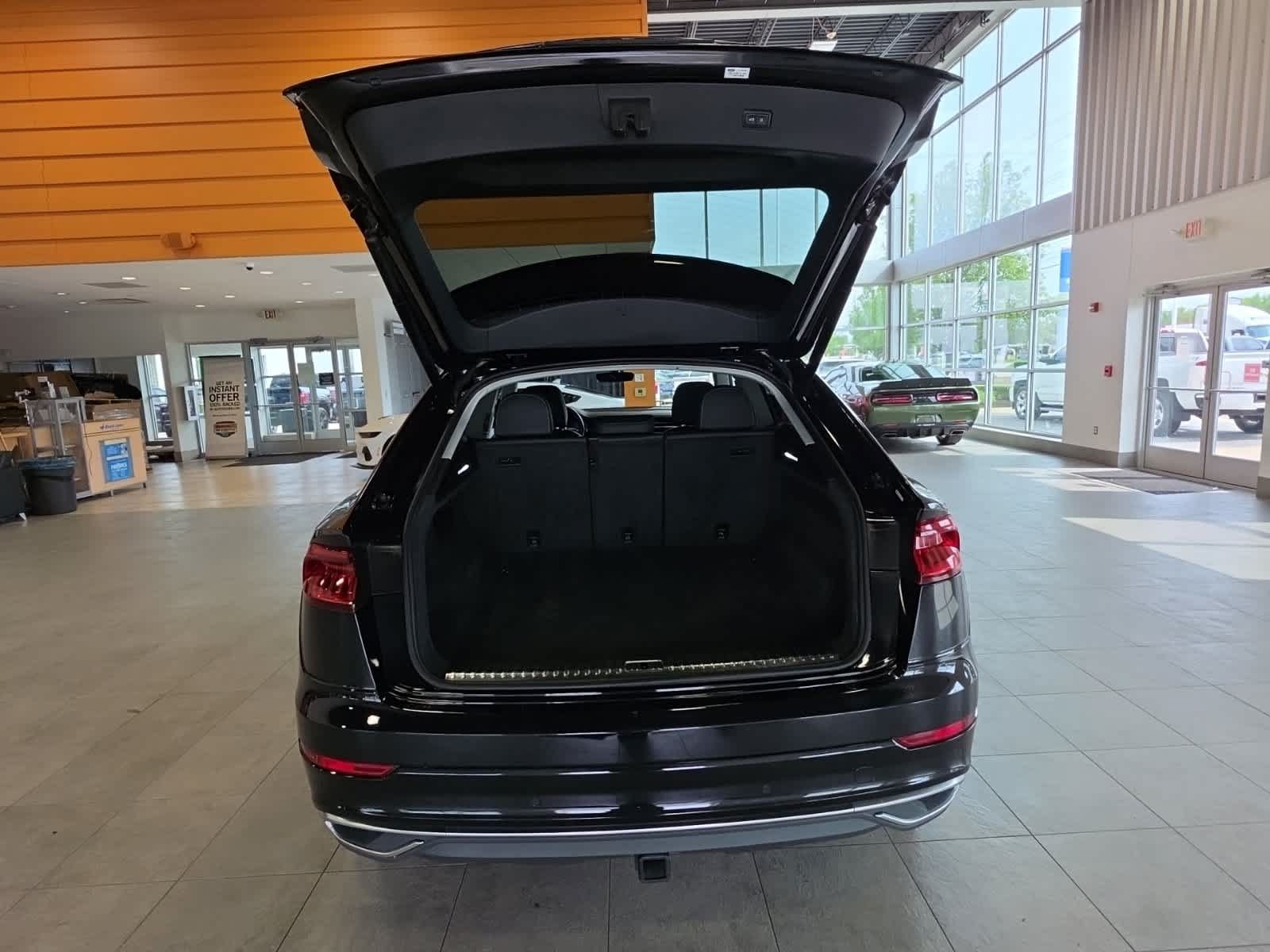 Used 2019 Audi Q8 Prestige AWD/4WD image 35