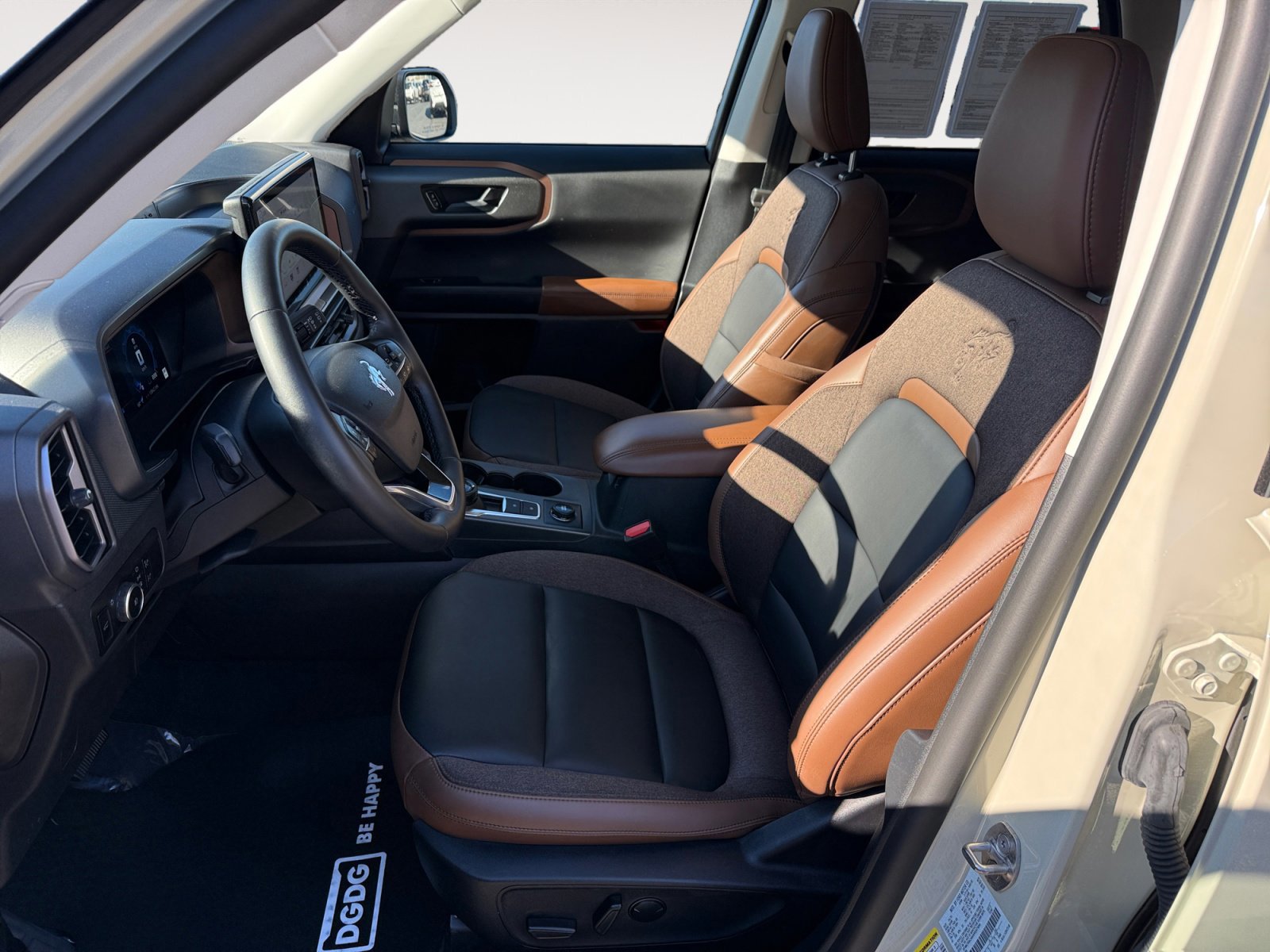 Certified 2025 Ford Bronco Sport Outer Banks w/ Outer Banks Tech Package+ image 10