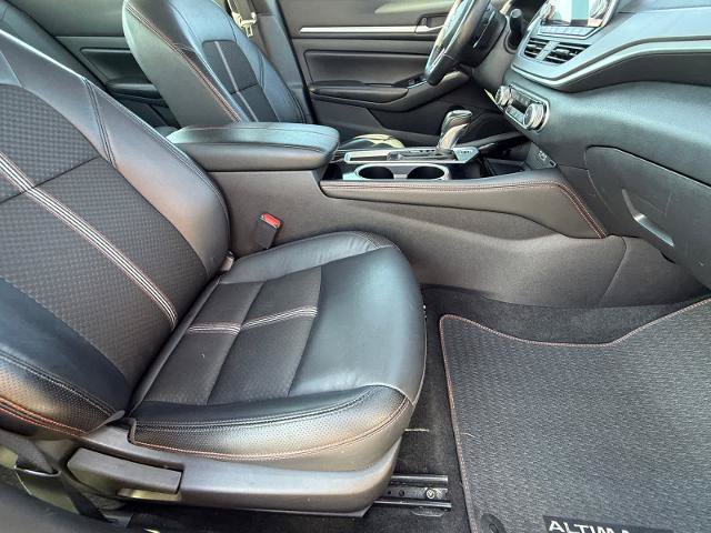 Used 2024 Nissan Altima 2.5 SR FWD image 10