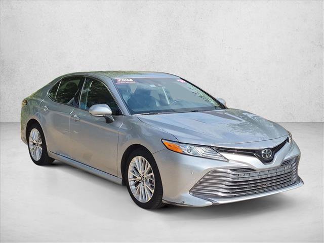 Used 2018 Toyota Camry XLE FWD image 3