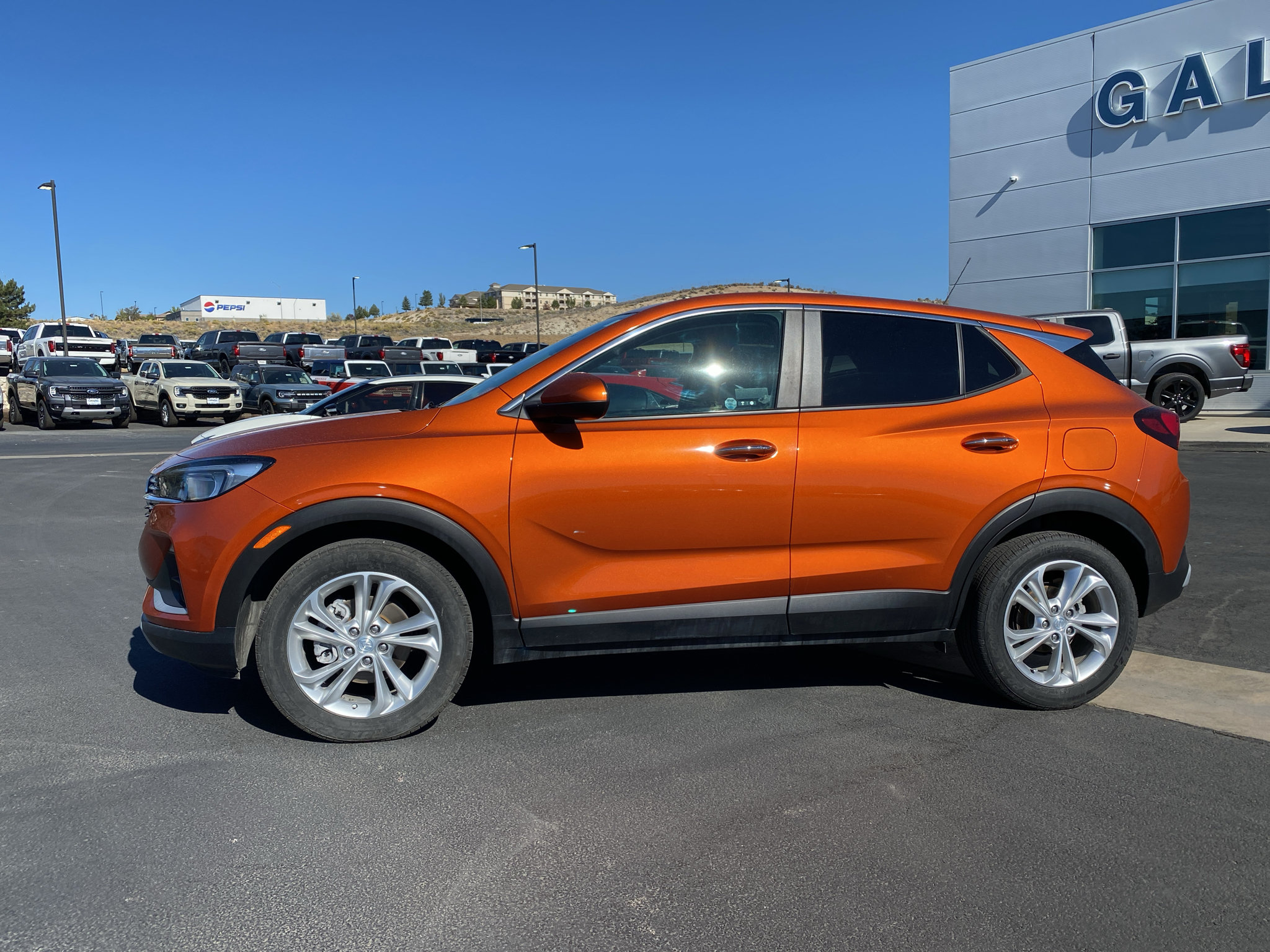 Used 2023 Buick Encore GX Preferred w/ Cold Weather Comfort Package FWD image 17