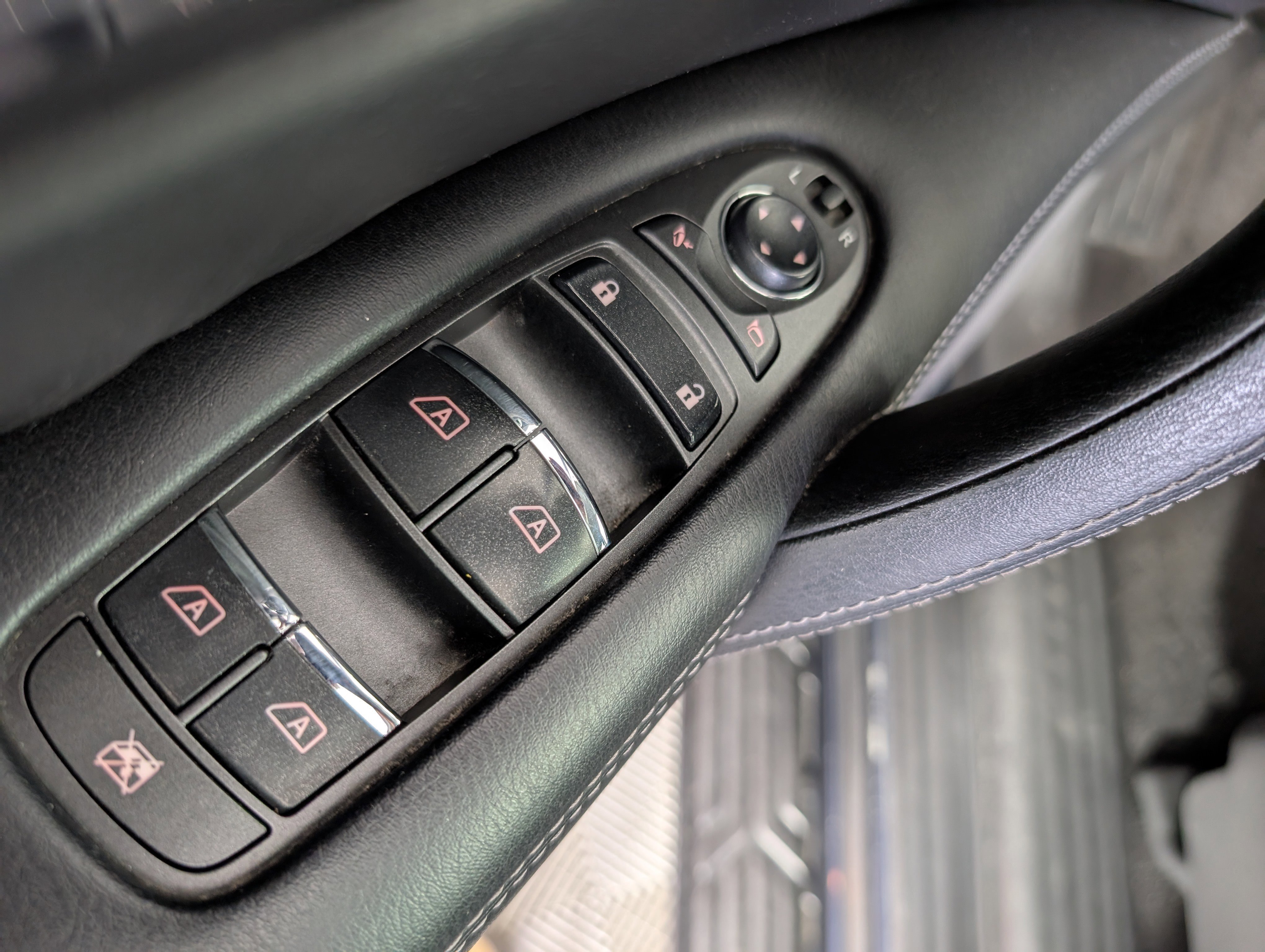 Used 2019 Nissan Armada Platinum image 17