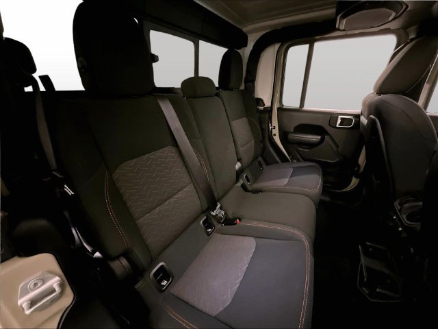 Used 2022 Jeep Gladiator Mojave w/ LED Lighting Group AWD/4WD image 26