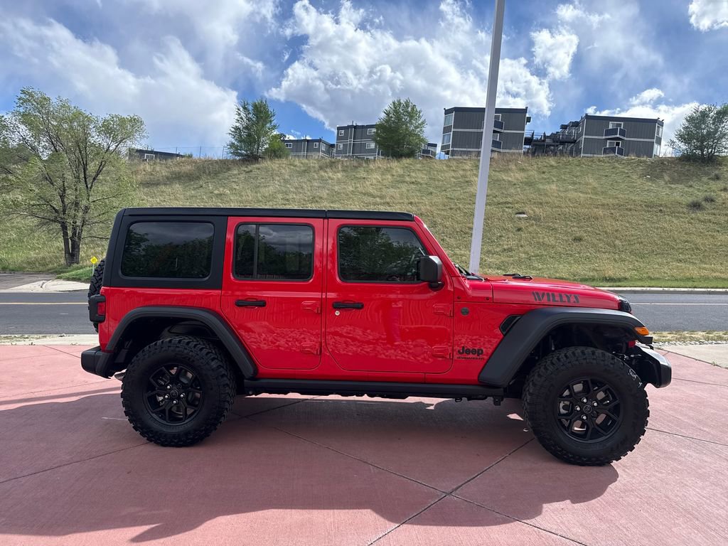Used 2025 Jeep Wrangler Unlimited Sport AWD/4WD image 7