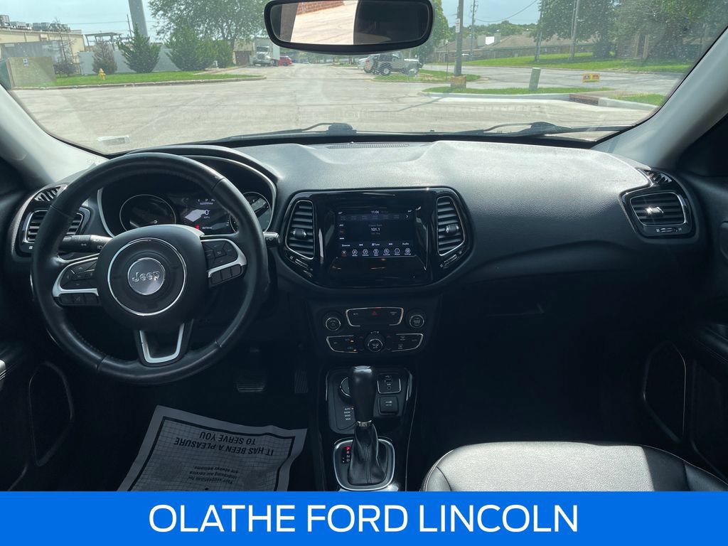 Used 2019 Jeep Compass Latitude AWD/4WD image 16