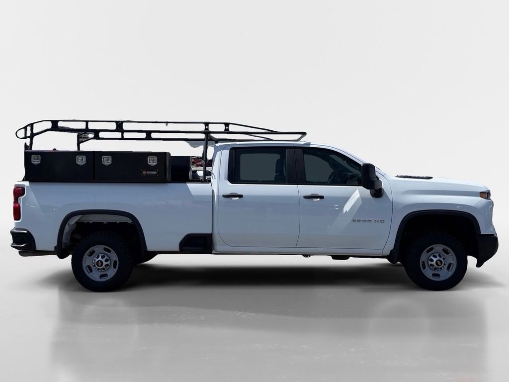 Used 2024 Chevrolet Silverado 2500 W/T image 2