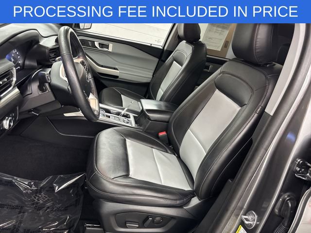 Certified 2023 Ford Explorer XLT w/ Equipment Group 202A AWD/4WD image 3