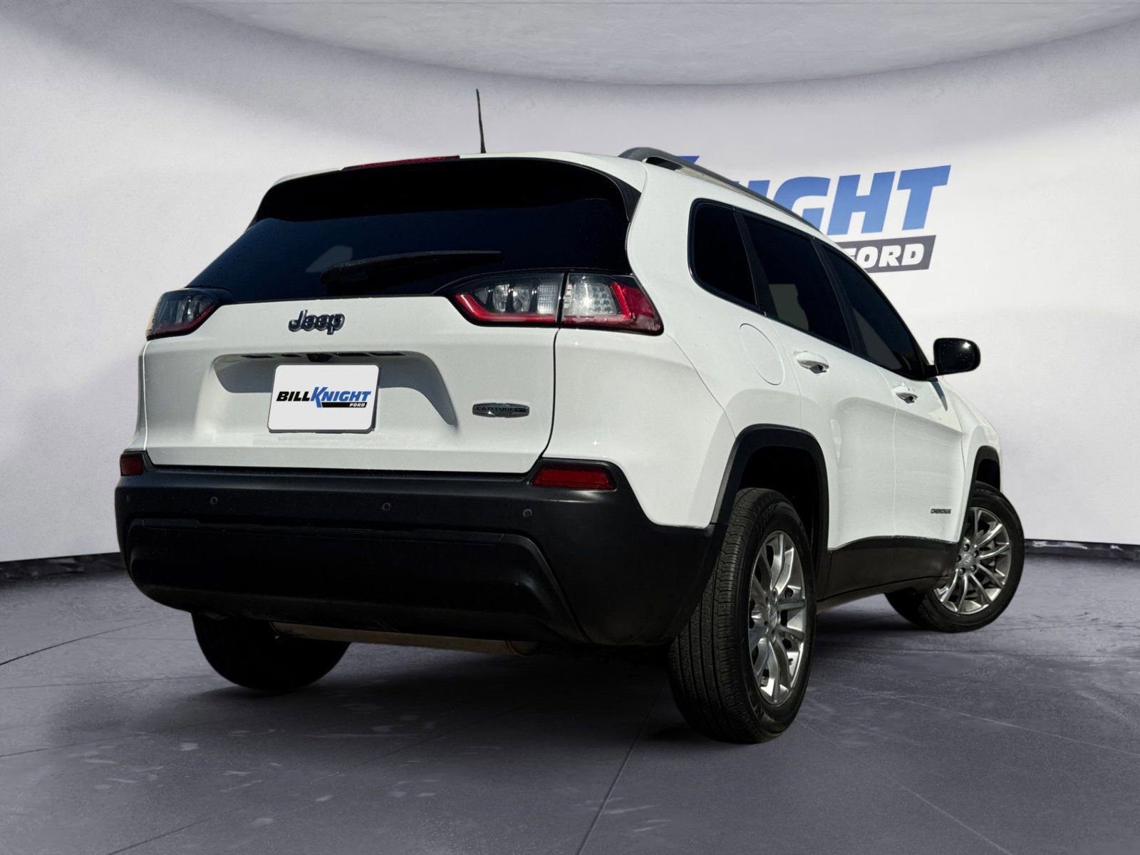 Used 2021 Jeep Cherokee Latitude Plus image 5
