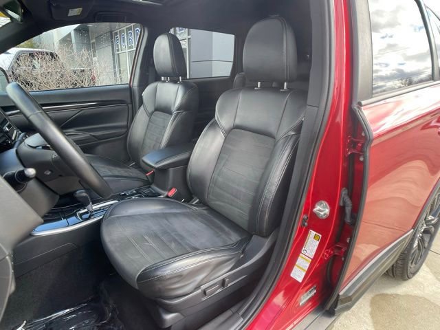 Used 2019 Mitsubishi Outlander LE image 16